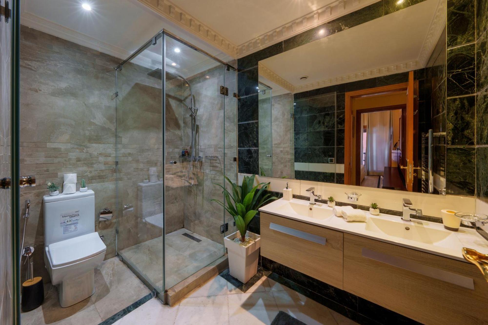 Appartement Haut Standing Gueliz Plaza Avec Vue Marrakesch Exterior foto